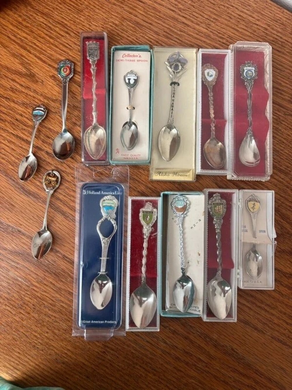VTG Souvenir Spoon Lot 13 Travel Enamel Collector Hawaii Australia Europe USA